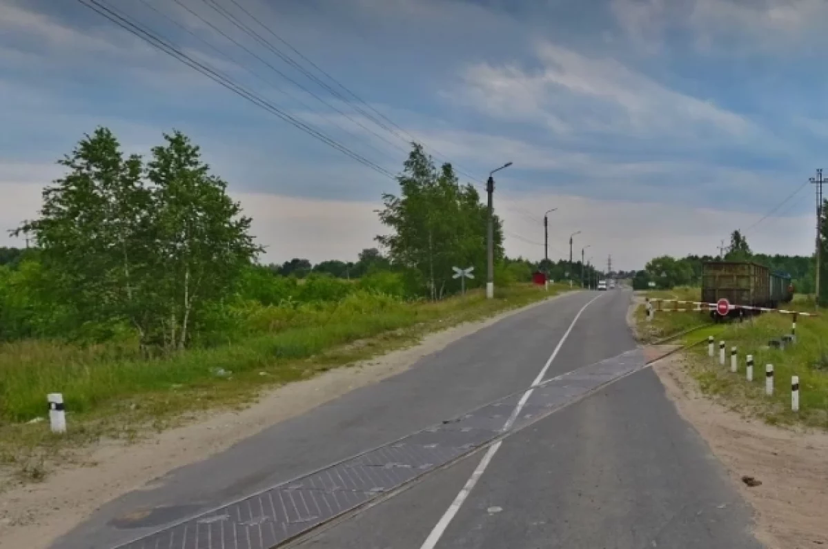 В Брянске с 17 по 24 апреля ограничат движение на железнодорожном переезде