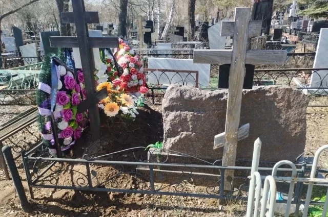 Посещение могил в дни поминовения связано с целым рядом народных заблуждений, от которых предостерегают священнослужители.
