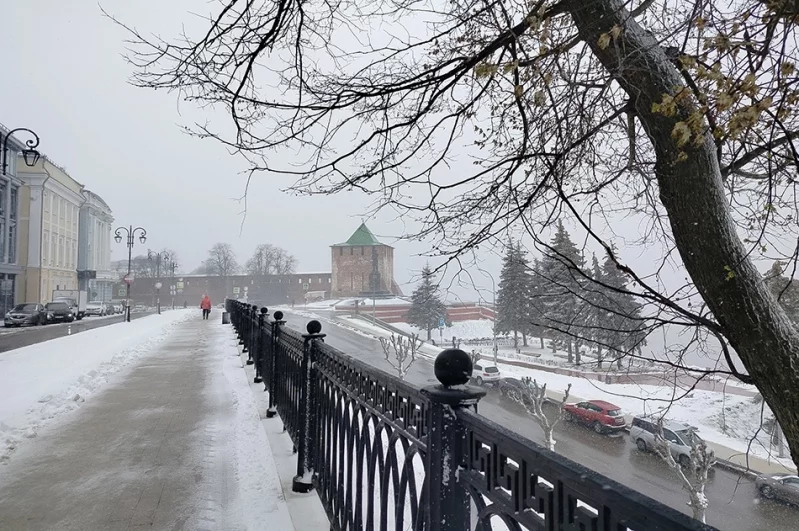 Верхневолжскую набережную придётся теперь опять чистить от снега.