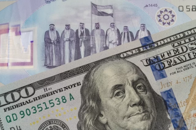ОАЭ пригрозили перейти с доллара на другие валюты в расчетах за нефть. 