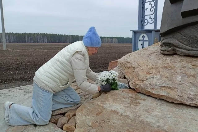 Первые цветы святому.