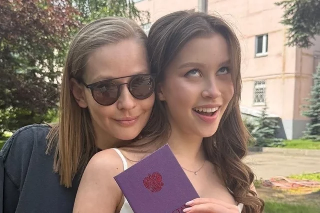 Анна Пересильд с мамой Юлией. 