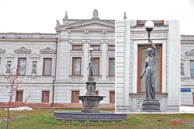 В Доме Стахеева сохранились интерьеры в исконном виде. Перед ним установлен фонтан со статуей, сделанной французскими мастерами.