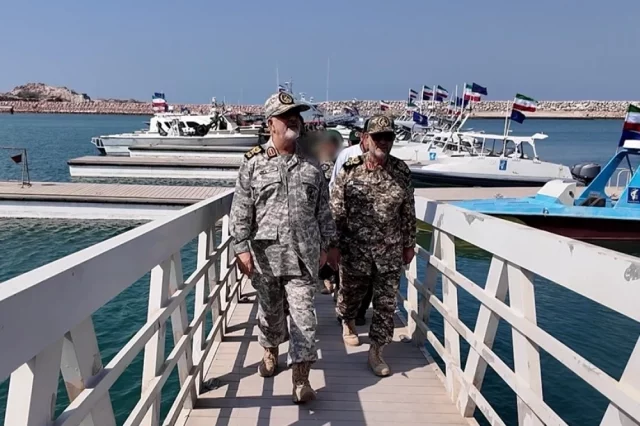 КСИР захватил два судна в Ормузском проливе и угрожает перекрыть Баб-эль-Мандебский пролив.