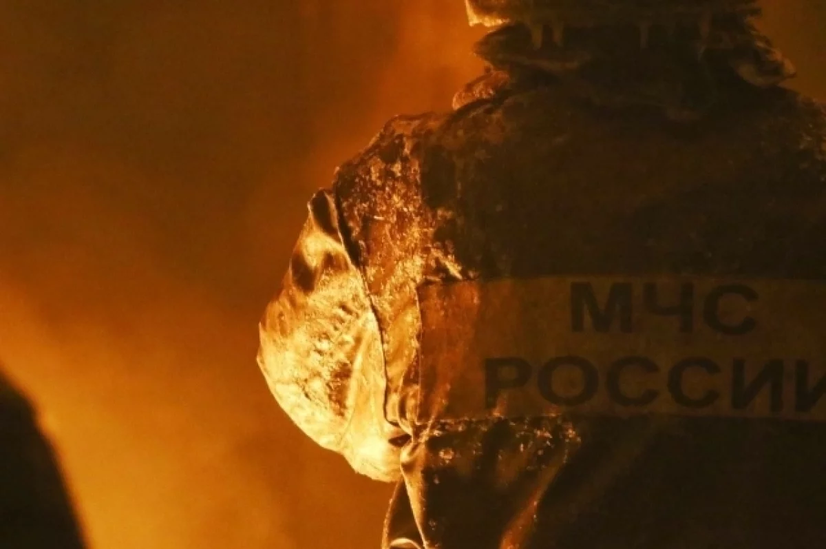 В Махачкале потушили пожар в многоквартирном доме