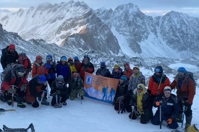 После трагедии на Мунку-Сардык, где коммерческая группа потеряла троих участников, многие задаются вопросом: можно ли вообще купить безопасность в горах?