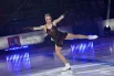 Алиса Двоеглазова открыла шоу и представила произвольную программу под хиты ABBA, продемонстрировав шикарный четверной тулуп.