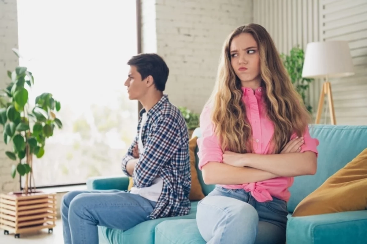 На стопе. Психолог Василькова объяснила, что нельзя говорить при знакомстве