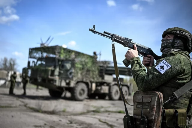 Боевая работа расчета реактивной системы залпового огня «Ураган» 273-й артиллерийской бригады 34-й артиллерийской дивизии группировки войск «Запад».