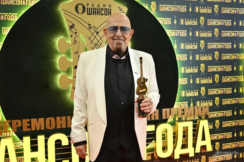 Михаил Шуфутинский.