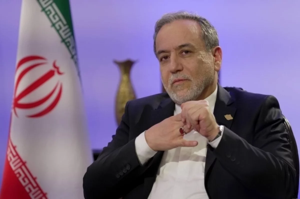 Глава МИД Ирана Аракчи прибыл в Санкт-Петербург