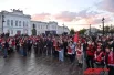 В фан-зоне было жарко и массово.
