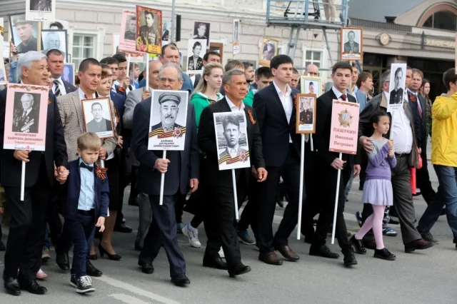 Главный праздник страны — День Победы — Казань встретит по уже сложившейся традиции: масштабно, торжественно и с душой.