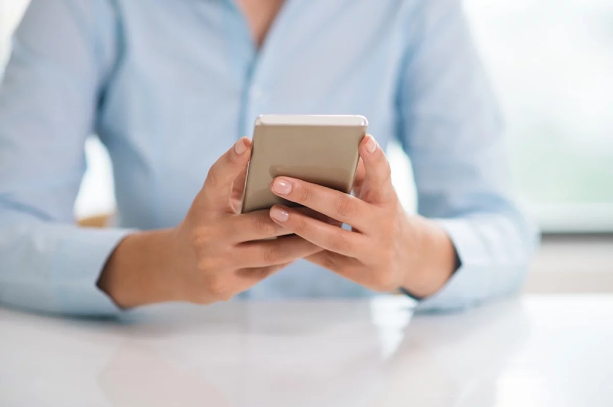 Юрист Хаминский предупредил о рисках публикаций в домовых чатах