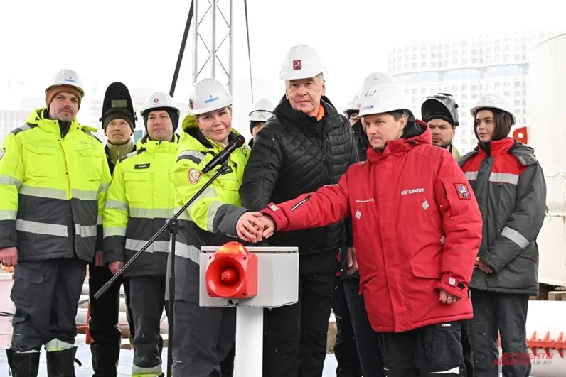 Во вторник, 28 апреля, мэр Москвы Сергей Собянин принял участие в церемонии запуска ТПМК «Виктория», которая проложит тоннель между станциями «ЗИЛ» и «Остров Мечты» новой Бирюлевской линии московского метро.