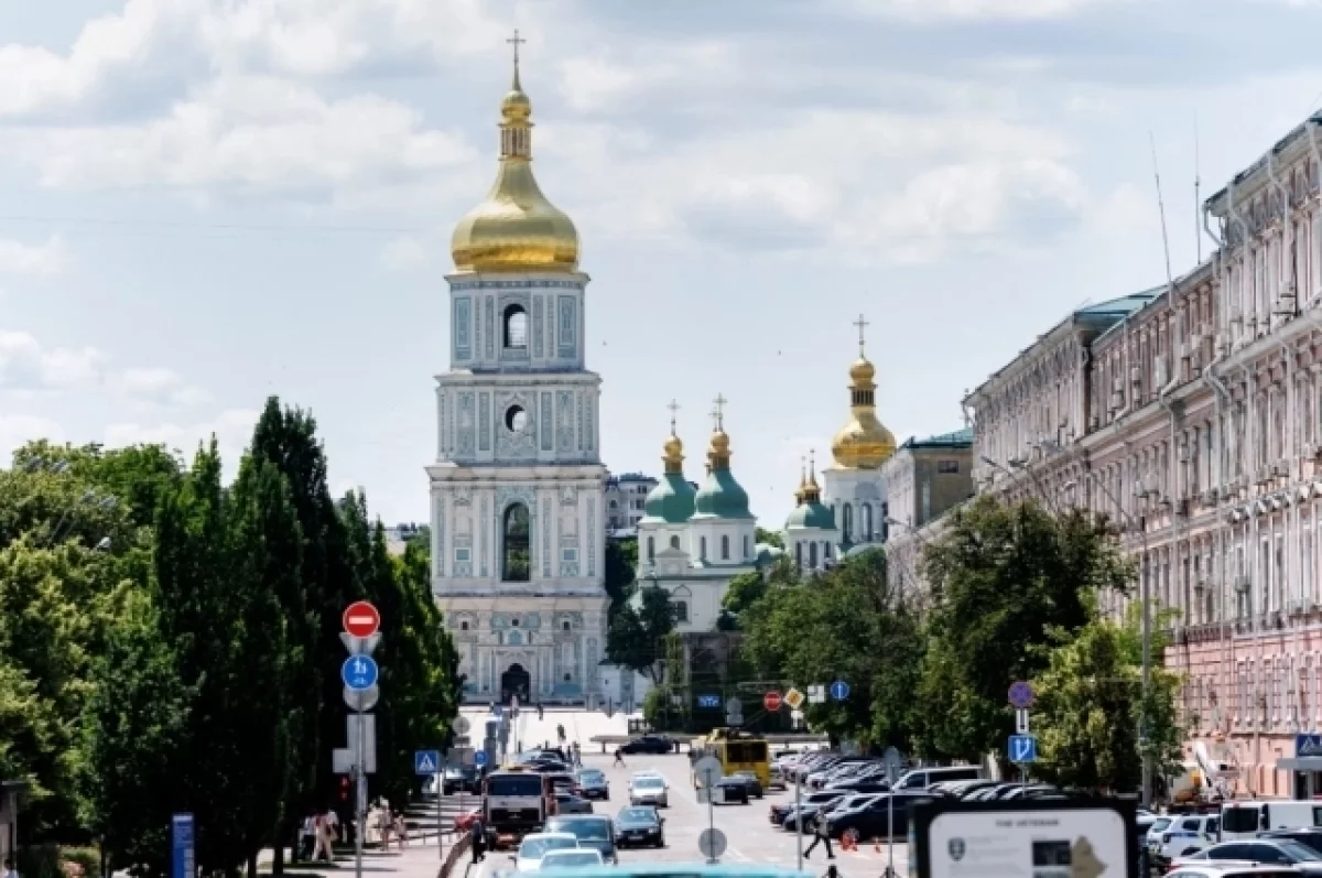 Рада продлила действие военного положения на Украине