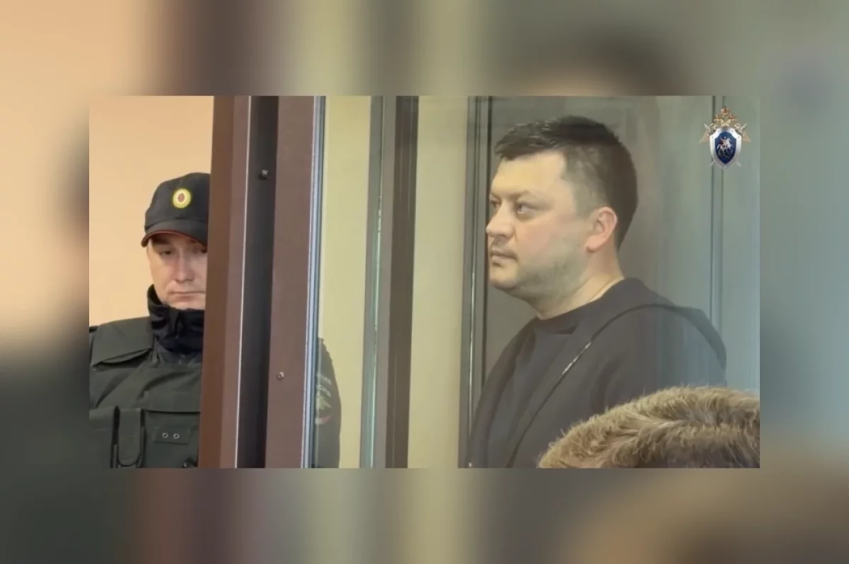 Отец-олигарх, трое детей и версия о «мести застройщиков» не спасли мэра Уфы Ратмира Мавлиева от ареста. 