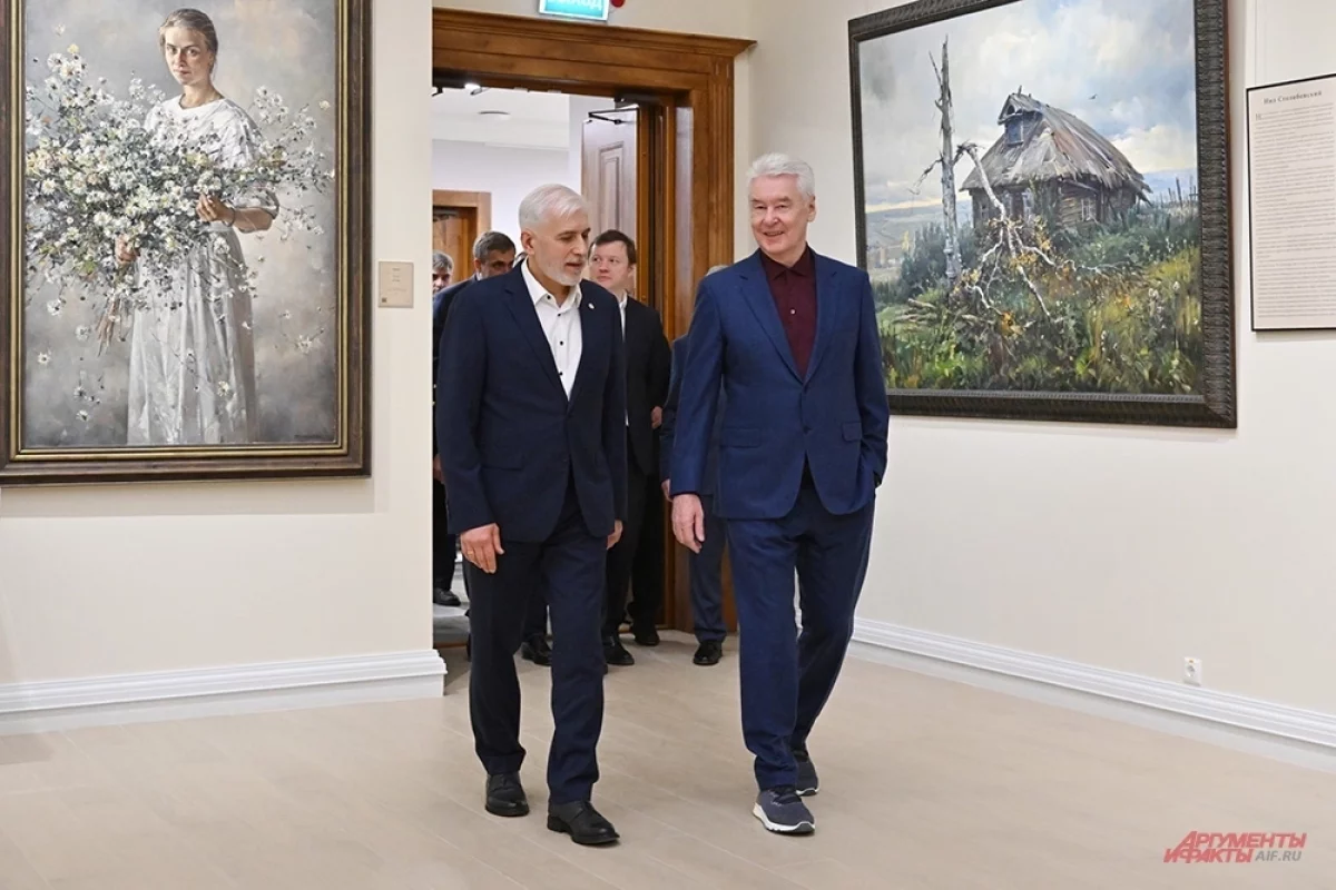 Увидеть всю Россию. Собянин открыл галерею художника Нестеренко