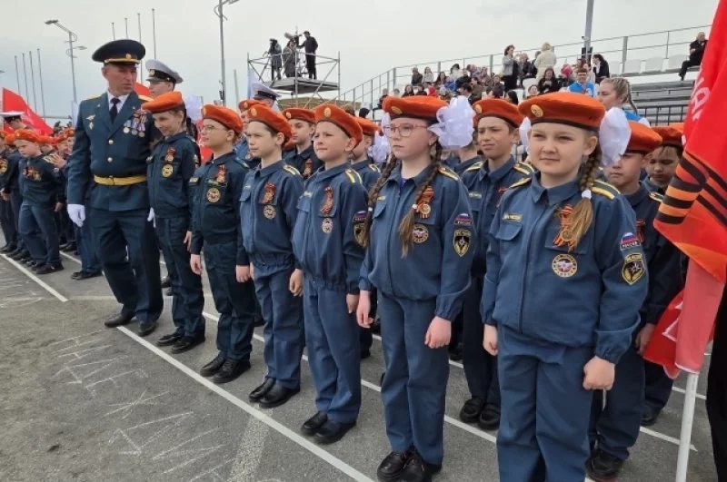 В строю – будущие спасатели.