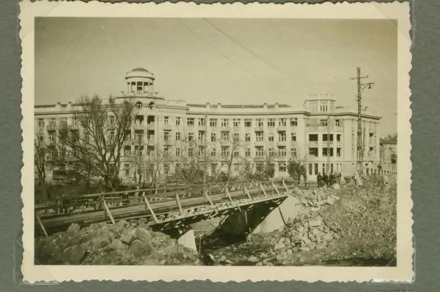 Оккупированный Симферополь, 1942 год.