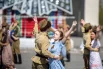Более месяца ежедневных репетиций потребовалось студентам для достижения безупречной синхронности движений под открытым небом.