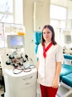 Пугачева Анастасия Вадимовна. Работает медицинской сестрой отдела заготовки крови КГБУЗ «КСПК». Умеет быстро принимать решения и находить индивидуальный подход к каждому донору.