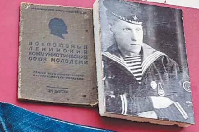 Личные вещи бойца бережно хранят в корпоративном музее завода.