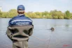 Если водолаз находит на дне посторонние предметы, он вытаскивает их на поверхность. Говорят, самым крупным, что доставали из Москвы-реки были велосипед и камера от грузового автомобиля.