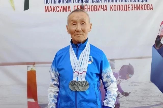 88-летний Степан Абрамов каждый день начинает с физкультуры