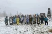 В ходе поисковых работ школьники установили фотографии земляков на братских могилах, оставили горсть уральской земли в память о пропавших без вести, почтили минутой молчания павших героев.