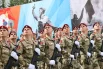 В пеших парадных расчетах в Хабаровске приняли участие более 2600 человек.