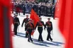 Равнение - на знамя.
