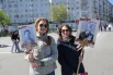 Несмотря на то, что шествия Бессмертного полка в этом году не было, многие горожане взяли с собой портреты своих героев.
