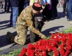 Участники митинга почтили память защитников Отечества и возложили венки и цветы к мемориалу.