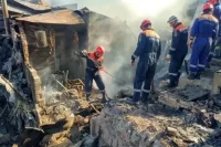 Так выглядел дом семьи пропавшей девочки после падения фрагментов БПЛА. 