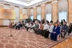 Огромное количество выпускников школ идут в медицинские колледжи, так как профессии медработников популярны среди столичной молодежи.