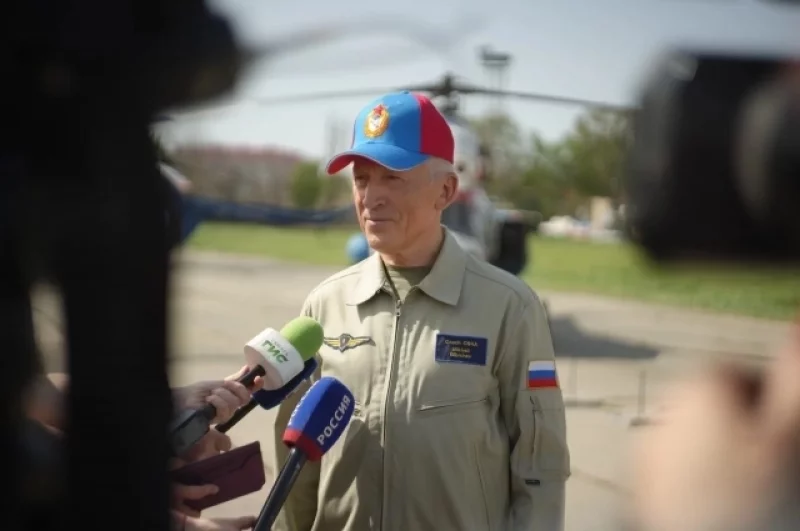 Михаил Бибишев убеждён, что вертолётная школа поможет осуществить мечт многих юных энтузиастов.