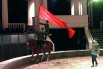 Середина спектакля отдана под захватывающую дух джигитовку в исполнении всадников-акробатов. Трюки выполняются на полном скаку, демонстрируя удаль и невероятную ловкость русских конников.