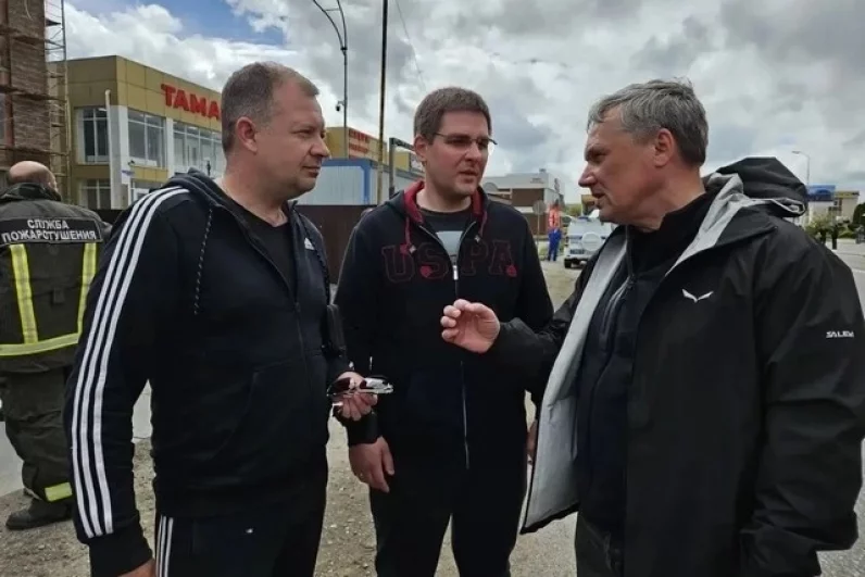 На месте работает глава Пятигорска Дмитрий Ворошилов.