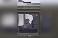 Обвиняемый полностью признал вину и просил рассмотреть дело в особом порядке, что автоматически смягчило приговор.