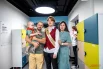 Последний звонок с выпускниками могут разделить родители и близкие люди.