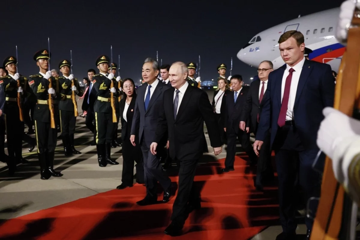 Протоколист Богачева объяснила жест Путина со снятым пиджаком в Китае