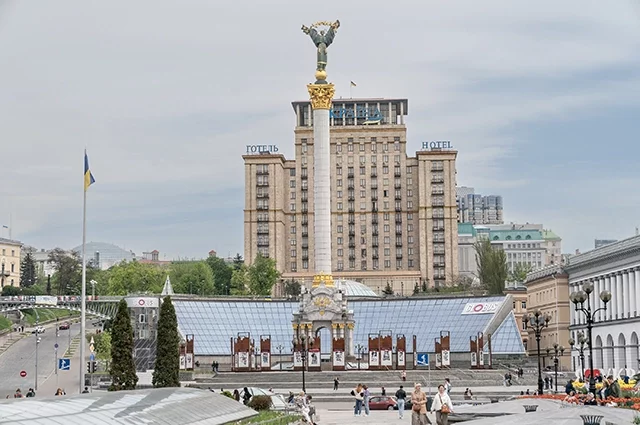 Сейчас за первое нарушение «мовного законодательства» в «незалежной» штрафуют на сумму от 3400 до 5100 гривен (примерно 5500—8200 руб.).