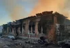 В Старобельске также повреждены административные здания, магазины, частные дома. 