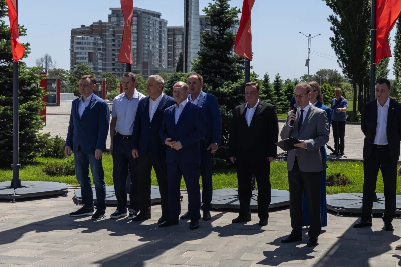 Торжественная церемония по новым автобусам.