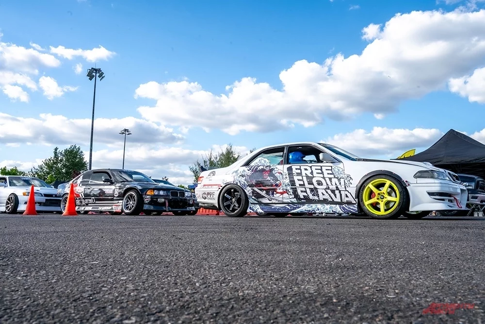 Фото
