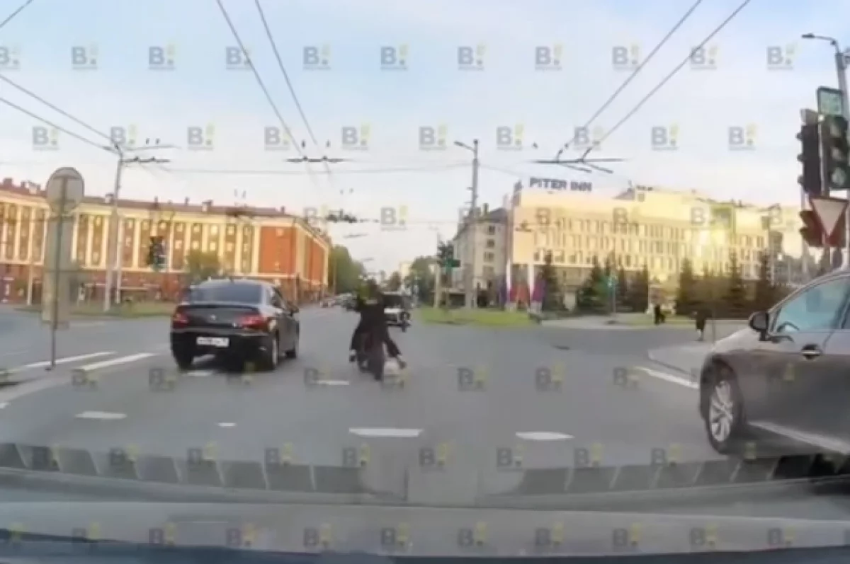 Госавтоинспекция Петрозаводска проверяет видео с питбайками в центре города