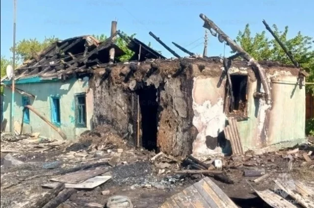 Пожар охватил весь дом