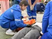 Прямо на месте врачи проводили осмотр тяжести травм пострадавших 