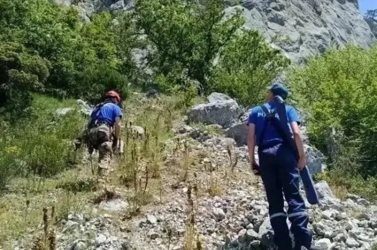 В Крыму спасли альпиниста, сорвавшегося с 15-метровой скалы Мердвен-Кая